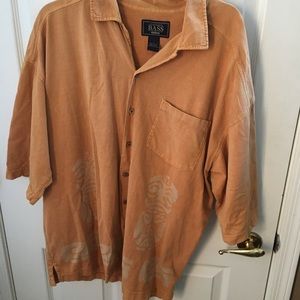 FINAL MARKDOWN Men’s bass shirt large